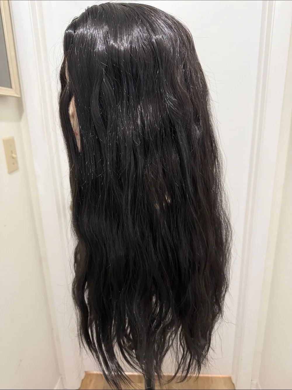 HAIR, 28” Wavy, Center Part Jet Black